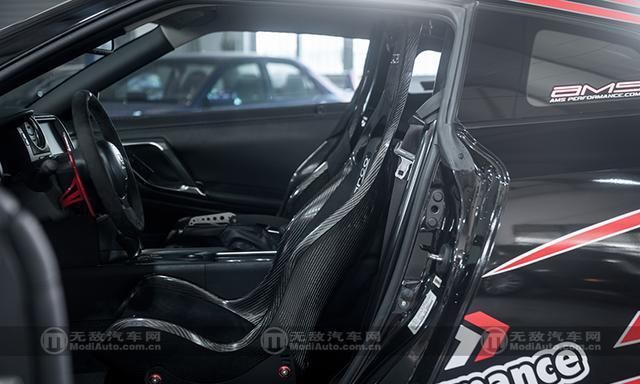 『GT』武装到牙齿 最强直线加速GT-R