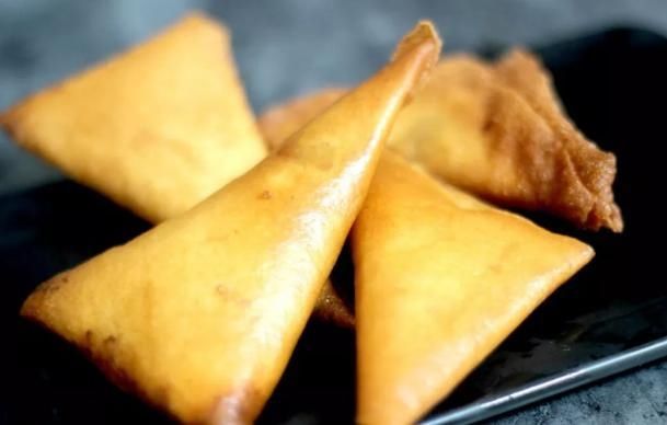  [牛肉]小吃怎么做？大叔家的牛肉咖喱角，酥脆可口，香气扑鼻，家人爱吃