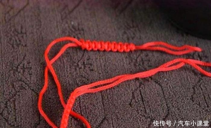 在蒙古包留宿时，碰了床头的“红绳”会怎样？导游：隔天你就懂了