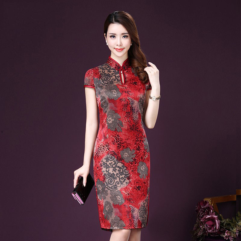 一不小心发现，比连衣裙好看万倍的“旗袍”，国色天香女人味