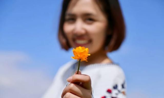  「千万别」千万别去新疆，我怕你回不来……