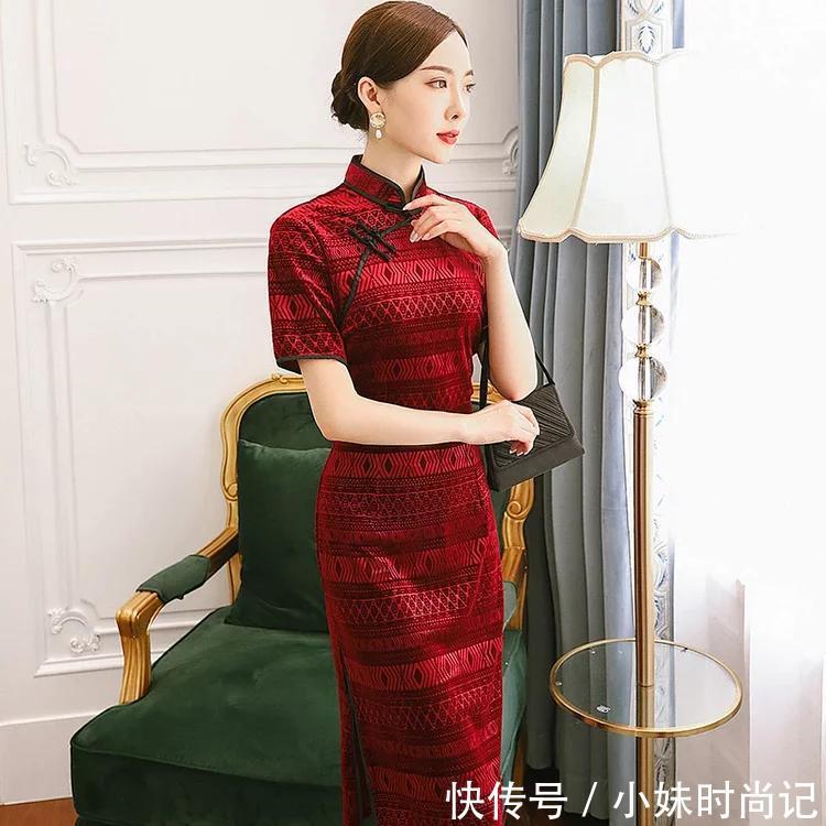  雍容：根据风韵选旗袍，中式丝绒，最是典雅雍容！