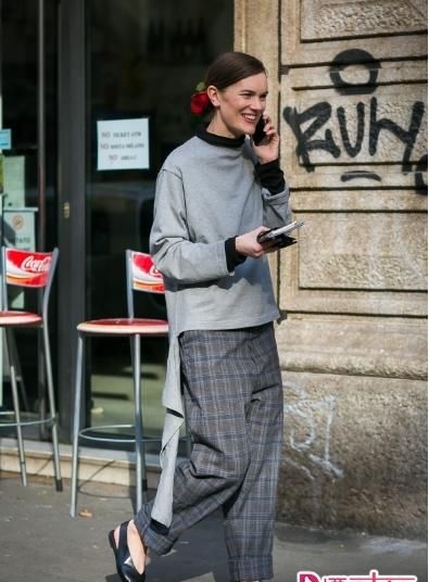  『女人』【尚】秋季流行什么鞋子 V口鞋尽显女人的优雅和气质