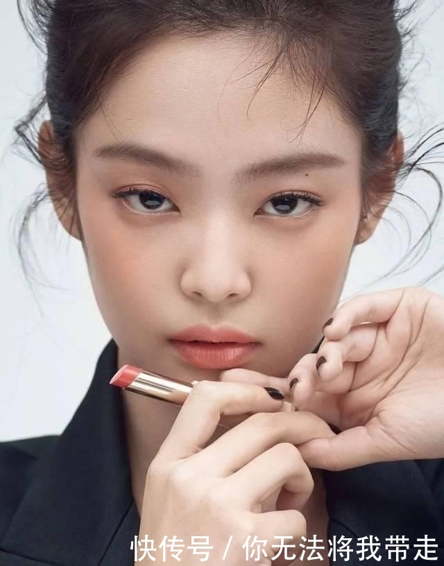 「少女」被Jennie美哭了!原来圆脸也可以又酷又少女!