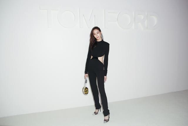 张钧甯纽约看秀，再一次美出新的高度，网友：美到飞起