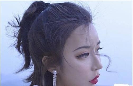  「短发」扎短发的妹纸从额头美到后脑勺，这么多种短发扎法总有你会用的