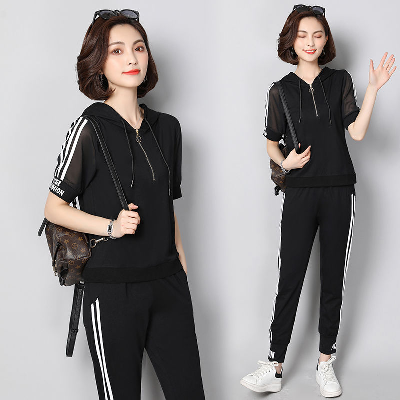 女人40也别老穿太土的衣服,看看这些小衫吧!穿上美一个秋天