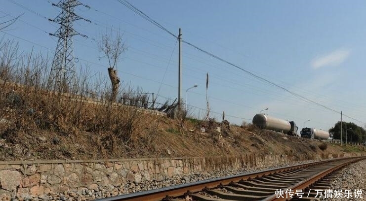 为什么中国不推行双层火车? 专家说了这几个原因, 才知道其用心良