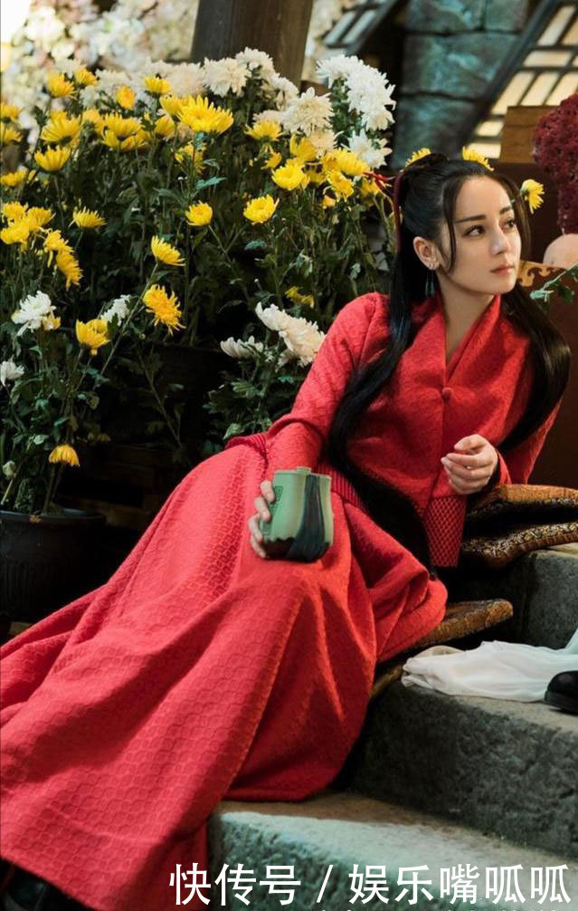 “烈火如歌”迪丽热巴十套衣服，第三套最美，第十套最简单！