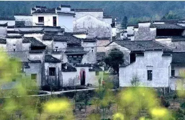 我们去这些神仙美地打卡,赏山川湖泊,漫步幽静古镇【2020热门旅游景点】