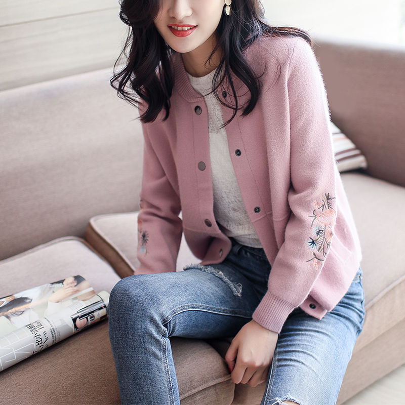 哇!刚出的欧货开衫配小脚裤美呆了,洋气精致,难怪老婆乐开了花