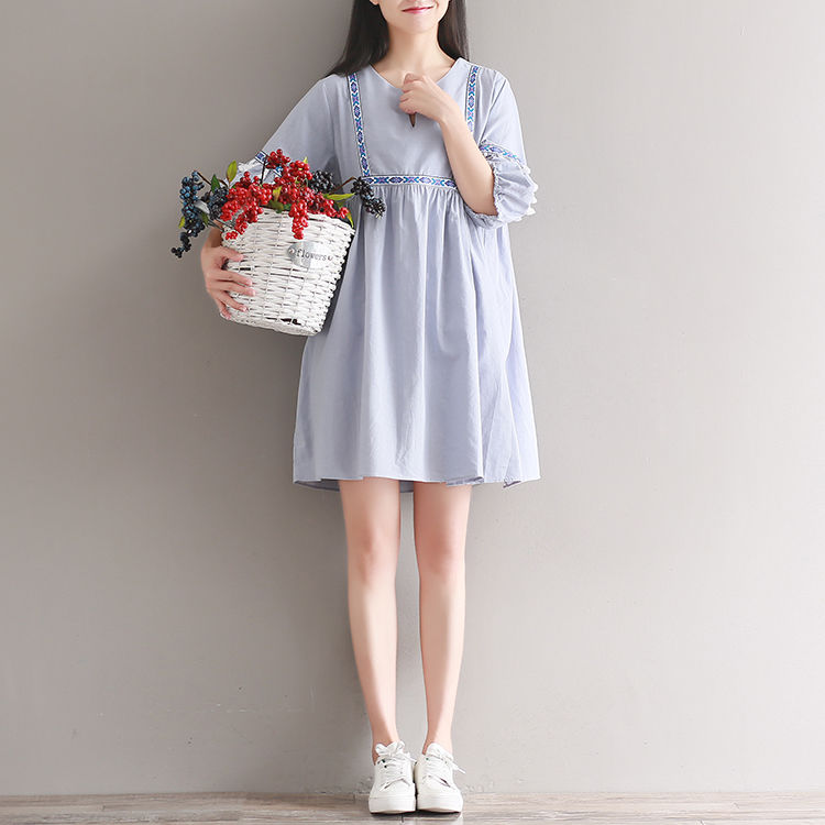 难怪矮个子老婆不穿短裤，相中新款甜美裙，背影都美翻了