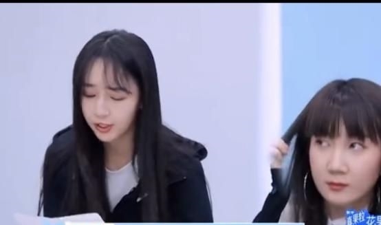  「蓬松」什么样蓬松的头发是Jony-J事业上的滑铁卢，让他只想当做是一场梦