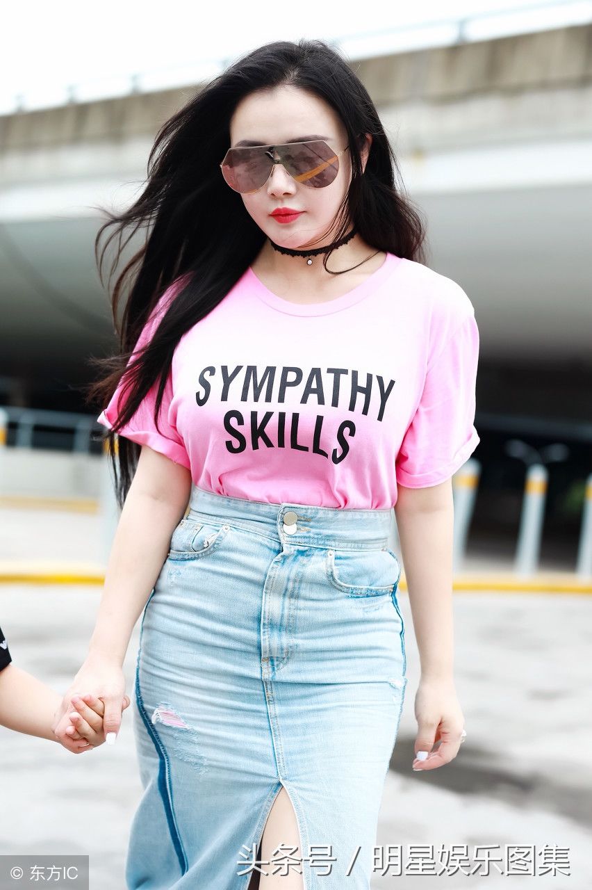 都说一胖毁所有，可有一人例外，网友:冉莹颖越胖越美丽啊