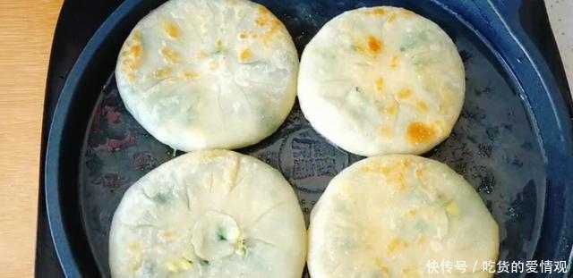  「盒子的做法」春天常做这馅饼吃，不发面不破皮不露馅，鲜香味美，连吃3个不够
