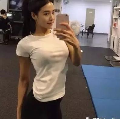 女生什么样的身材才叫好？这种天使面庞，魔鬼身材，最符合大众审