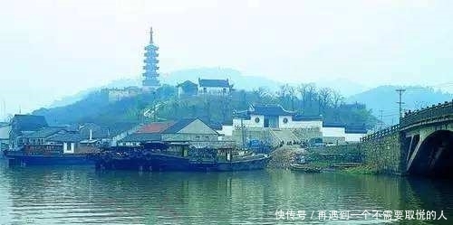 中国最值得旅游的10座古镇:古香古色古巷,别有一番风味!