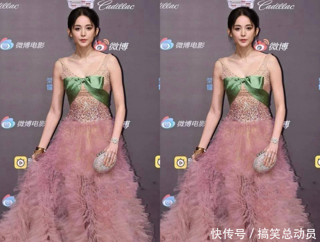 关晓彤娜扎同台走红毯全都穿了粉色，没想到是她把另外的人比下去