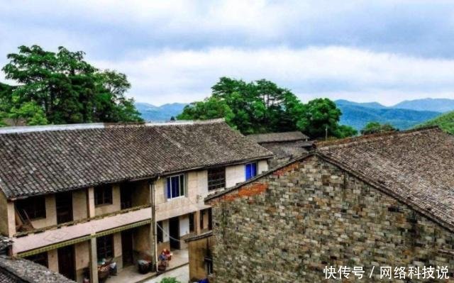 这两个证件没办的抓紧办了，明年可能不能办了，别让子女“吃亏”