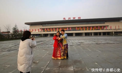  女硕士■农村小伙乘坐高铁，30元娶回家漂亮女硕士