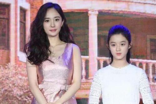 「 童星」小学没毕业就被杨幂看中，可浓妆艳抹真的好吗，又一个童星被捧红