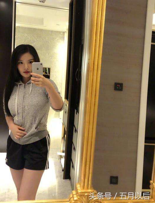 一直以为柳岩的曲线已经够傲人的了，直到看到冉莹颖的被秒到了