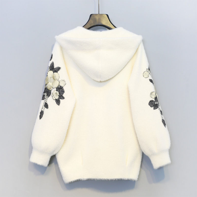 1米58的女人尽量少穿长外套，入秋就要这样穿，看着十分显高