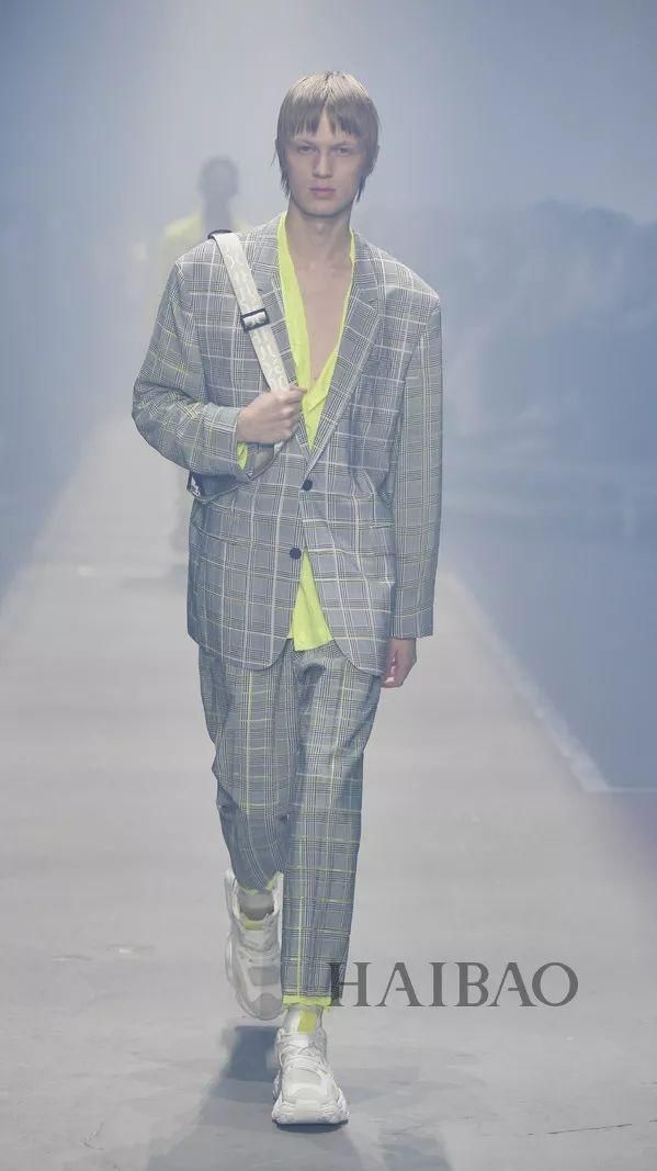 养眼| 潮流遇见个性，HUGO教你怎么把街头风穿成真的流行!