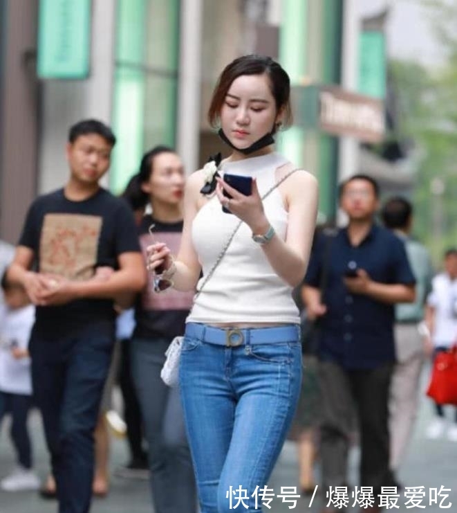『气质』美女街拍:身材曼妙的小姐姐,靓丽美搭,尽显女神气质!