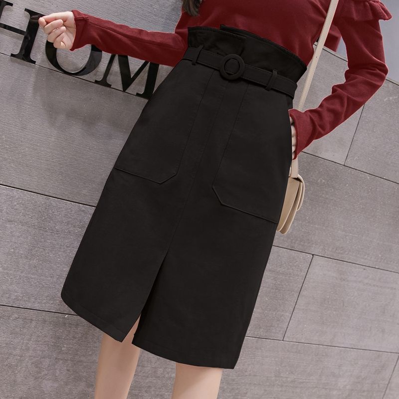 57岁婆婆真会打扮，穿这款半身裙上街，路人都猜40岁，真厉害