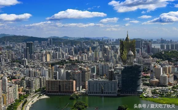 韩国富婆带女儿到中国旅游，看到这个现象非常疑惑：中国人太奇怪