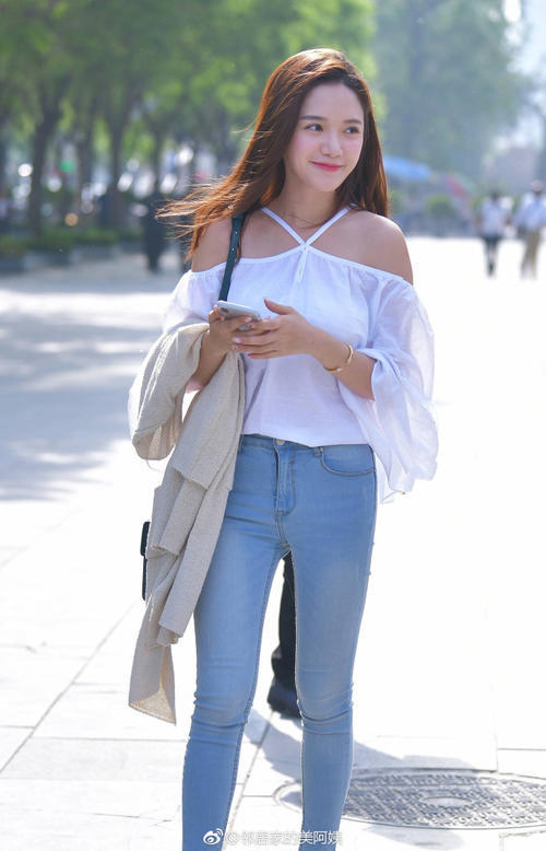 镜头下的长腿小姐姐, 清纯袅娜，图2妹子腿长“一米二”?