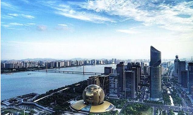  「江苏省」中国带“江”的三个省，发展得都很不错，未来谁更有