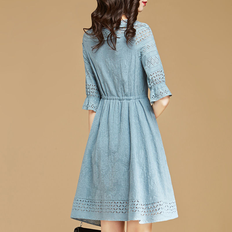 真没想到，秋装“欧货裙”竟如此洋气!53岁妈妈穿，侧影都美翻