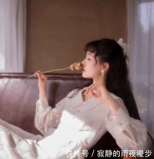 「复古」10种少女感显瘦迷人的春装穿法,文艺又气质
