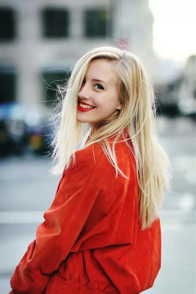 初代博主，最爱的还是她-换季穿衣没灵感?从她身上能找到!