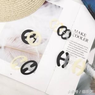 夏季清爽露肩却让内衣肩带扯后腿?不想尴尬看这里!