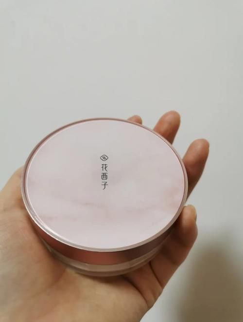  『痘痘肌』均价不过百的散粉：花西子粉质细腻，悦诗风吟控油，自然堂还保湿