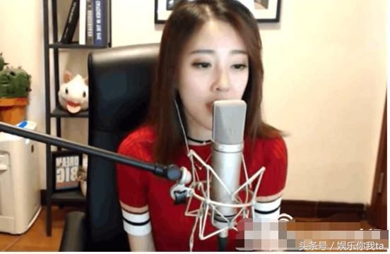 “会计门”持续发酵，冯提莫出面回应，网红行业真的那么吸金？