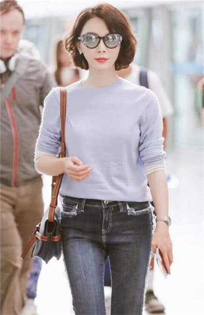 陈数够狠!41岁穿牛仔碾压欧阳娜娜,网友:20岁的我也穿不上