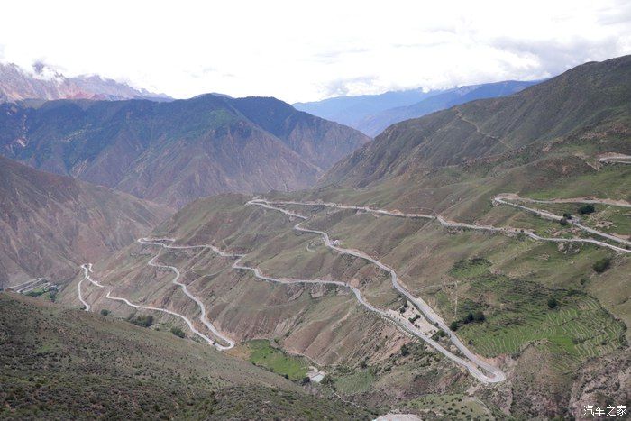 比亚迪唐新能源自驾川藏线抵达怒江72拐，何止72拐！