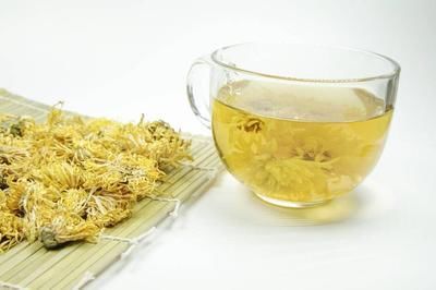  「毒素」菊花茶有利于体内毒素代谢，给身体补充一些胆碱
