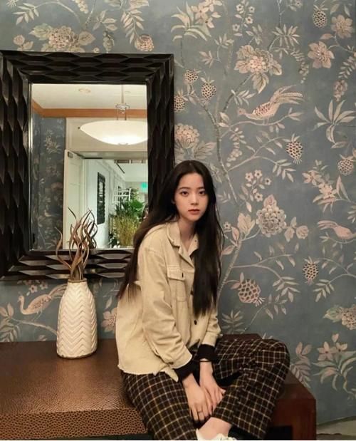  [来自]格纹，一个来自春天的吻