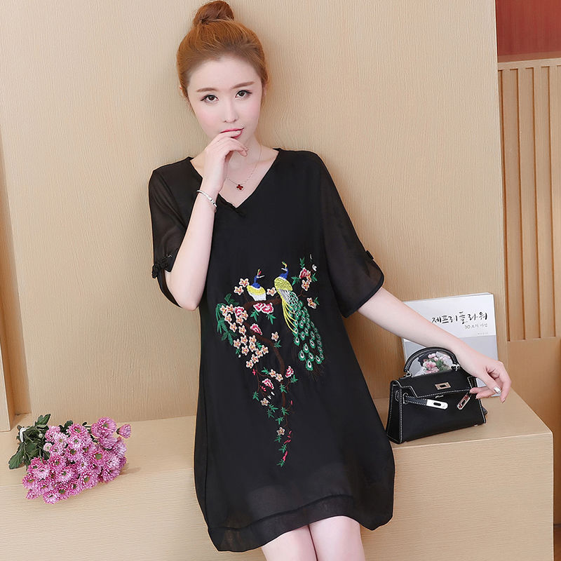 一件古风满满的旗袍连衣裙，圆你一个知性优雅的女神梦