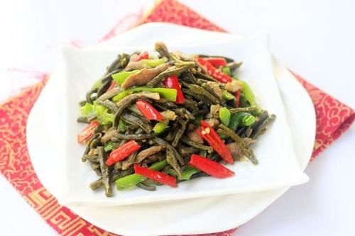  春天@春天最该吃的1道菜，炒一炒就熟，好吃营养高，又鲜又解馋！