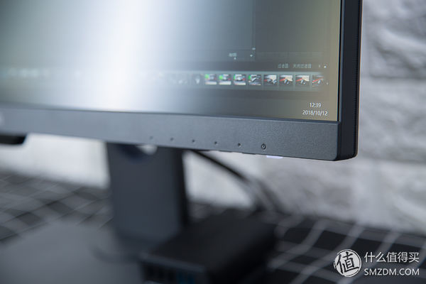 一款适合家用和工作的4K显示器?BenQ 明基 PD2700U显示器测评体验