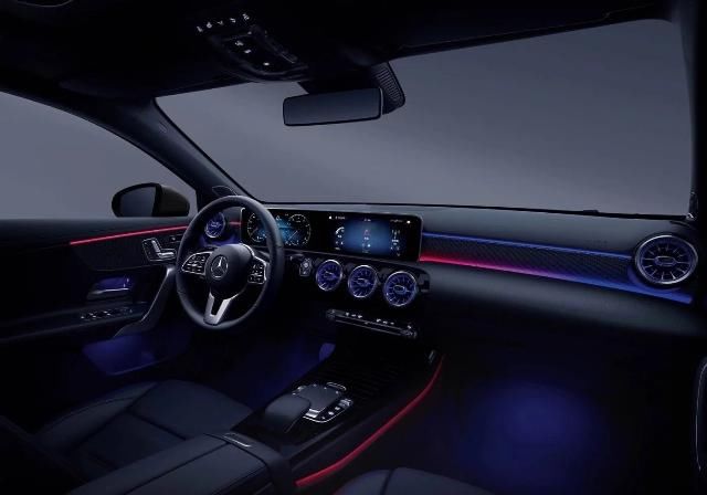  [车型]三叉星辉+纯进口+19.78万 网友：奔驰原来也不贵