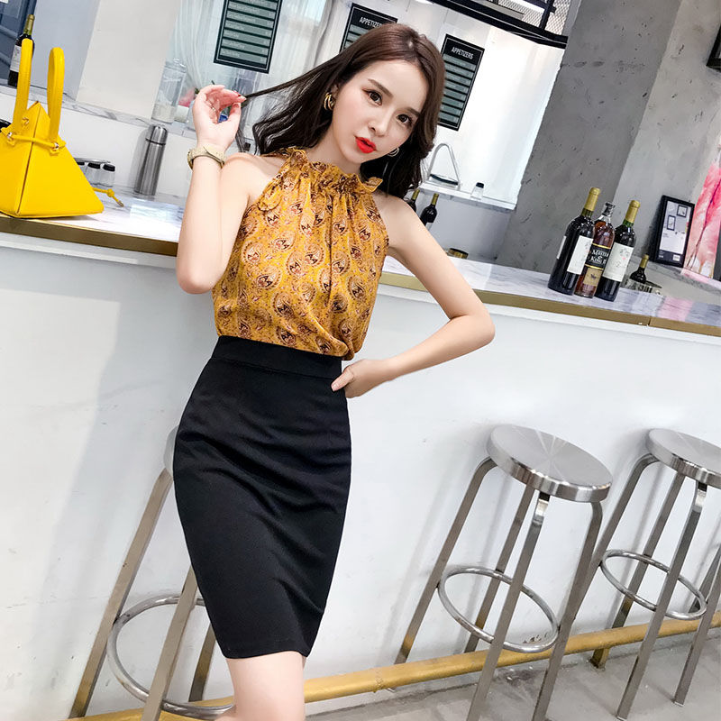 女人四十一枝花，丰满身材秀出来!包臀裙给你如花般的身材