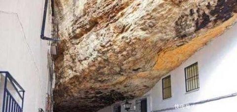 世界上最危险的村庄:被巨石压了6百多年,当地人却不想搬走