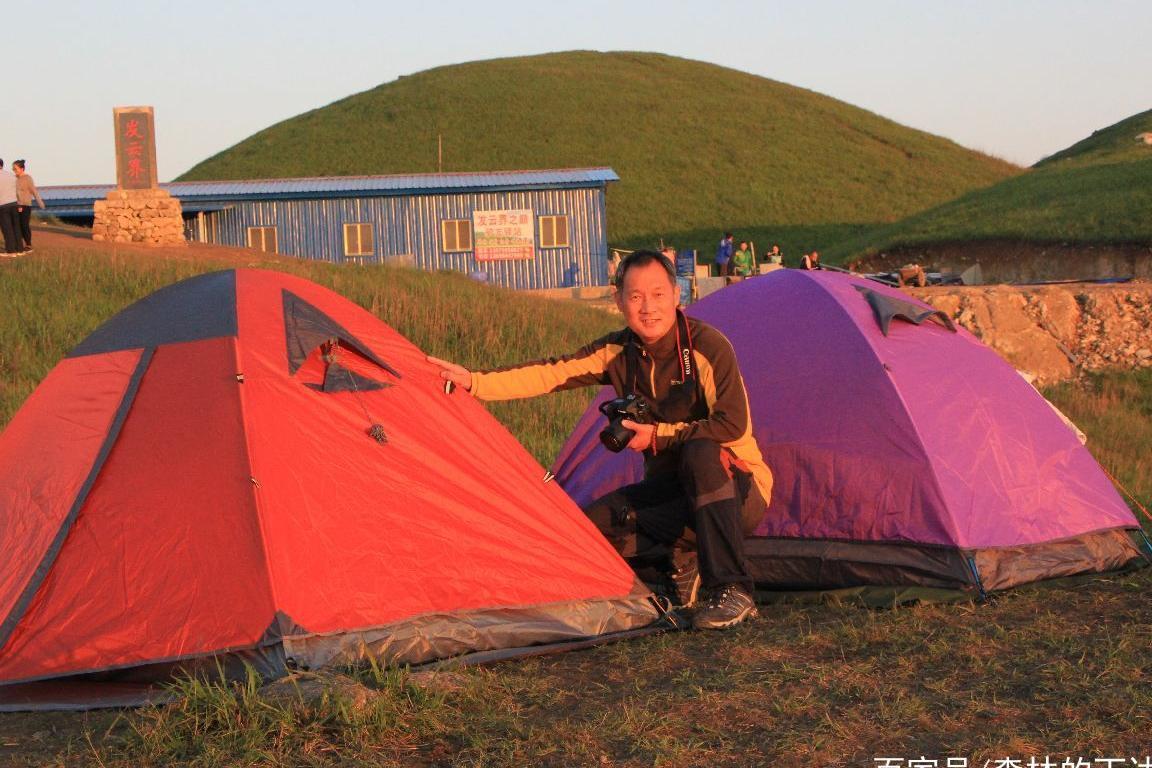 在野外露营是种怎样的体验？怎样选择露营地？网友：有趣还有学问